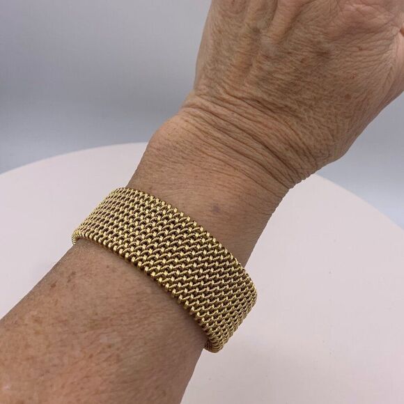 Ring, NWT, gold coloured stainless steel, Sz 7 & 8, large, minimalist - Picture 13 of 16